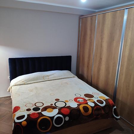 Maksimilian Apartament Dıraç Dış mekan fotoğraf