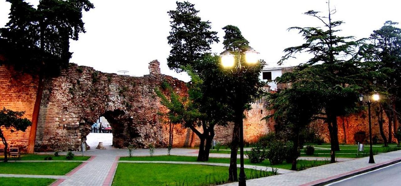Maksimilian Apartament Dıraç Dış mekan fotoğraf